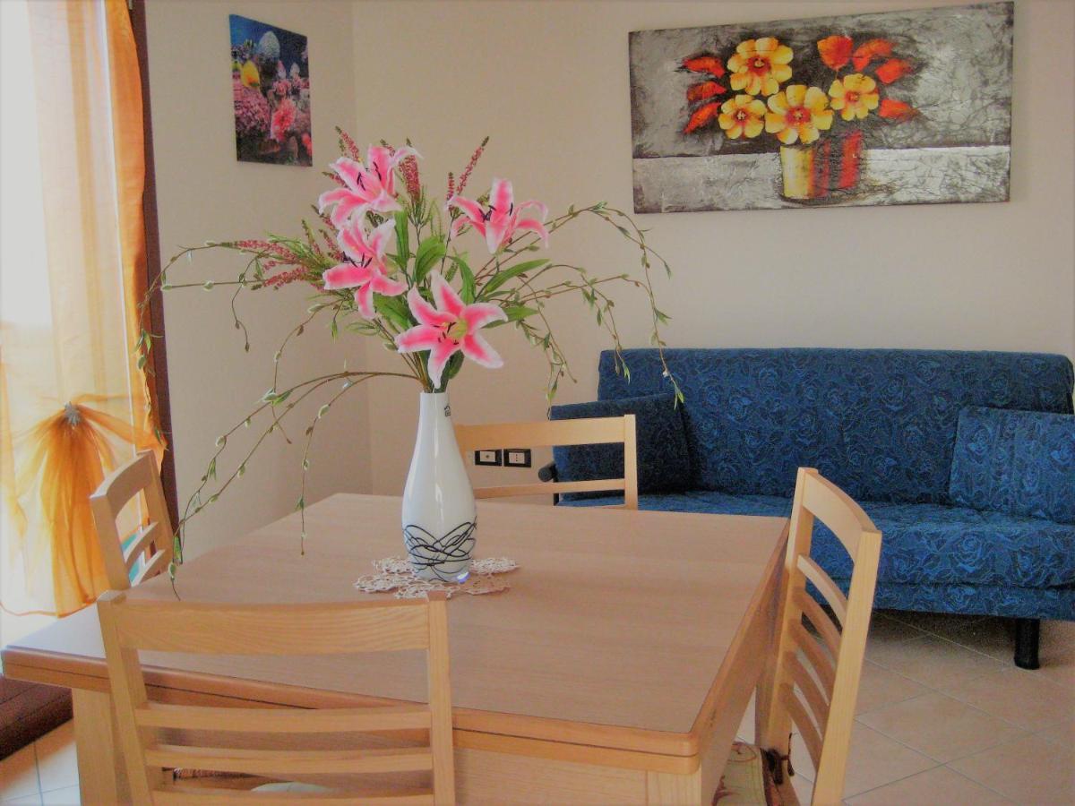 Hotel Aqua Marina Family Village Resort 4 Stars - Great Family Resort - Pet Friendly - With Hypermarket - Delivery Restaurant-Pizzeria - Room Breakfast With Supplement - Ultra Fast Wi-Fi - Play Area For Children - Olympic Swimming Pool - Parking Caorle Exterior foto